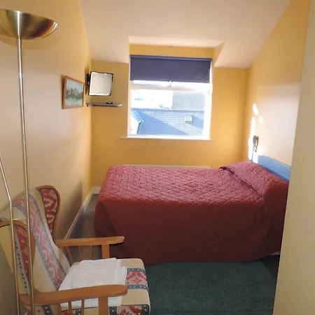 Gleeson's Restaurant & Pensión 3*